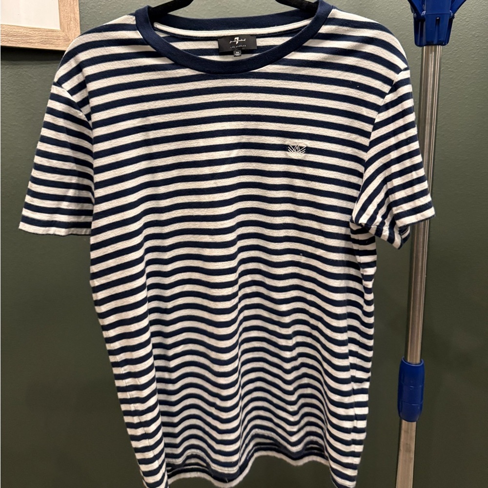 7 for all mankind men’s t shirt size medium